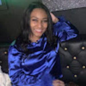 Meet your Posher, Adria